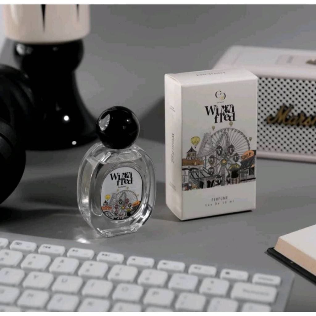 1 แถม 1 น้ำหอมกลิ่น Winni Fred 2 ขวดแพ็คเกจใหม่ แบรนด์ Enchant Perfume แท้ 100% [ ขนาด 25 ML ]